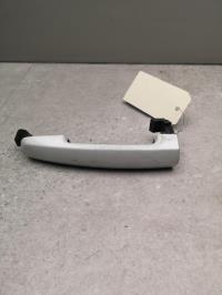 Poignee porte avant gauche