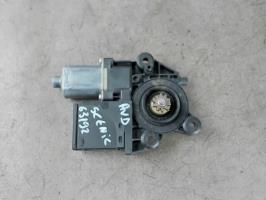 Moteur leve vitre avant droit