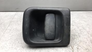 Poignee porte avant gauche