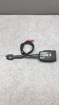Attache ceinture avant droit