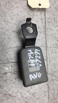 Attache ceinture avant gauche