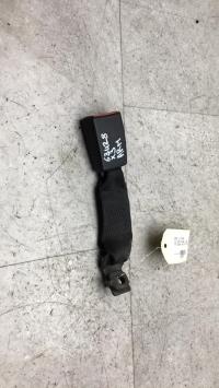 Attache ceinture arriere centrale