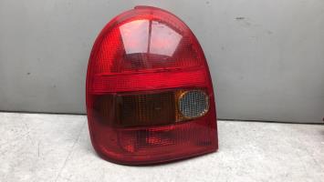 Fanale posteriore principale sinistro (luci)