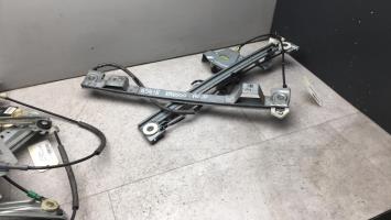 Leve vitre electrique avant droit