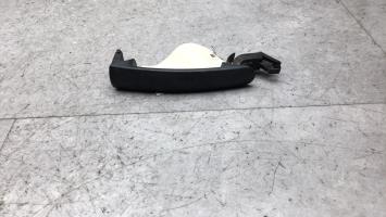 Poignee porte avant droit