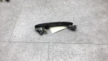 Poignee porte avant gauche