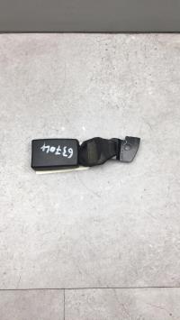 Attache ceinture arriere droit
