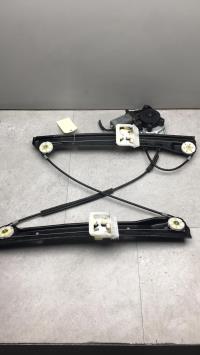 Leve vitre electrique avant droit
