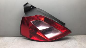 Fanale posteriore principale sinistro (luci)