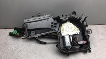 Leve vitre electrique avant droit