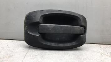 Tirador de puerta delantera derecha