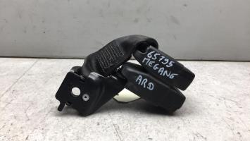 Attache ceinture arriere droit