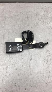 Attache ceinture avant gauche