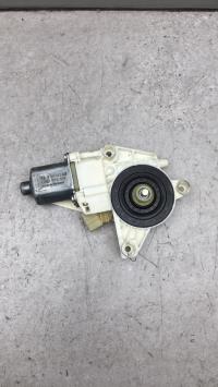 Moteur leve vitre avant droit