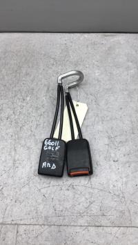 Attache ceinture arriere droit