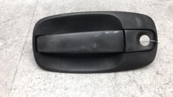 Tirador de puerta delantera izquierda