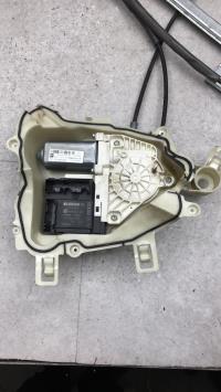 Leve vitre electrique avant droit