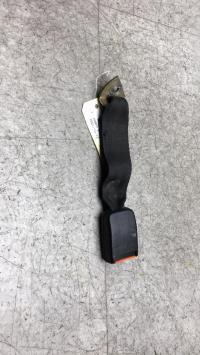 Attache ceinture arriere droit