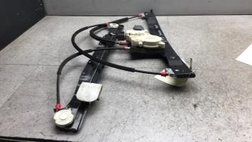Leve vitre electrique avant droit