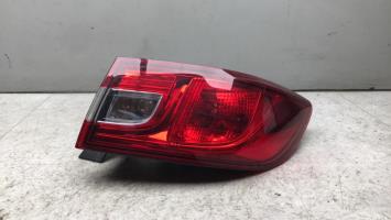 Fanale posteriore principale sinistro (luci)