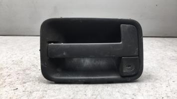 Poignee porte avant gauche