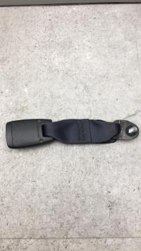 Attache ceinture arriere droit