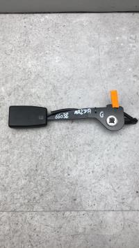 Attache ceinture avant gauche