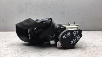 Cinturón de seguridad delantero derecho