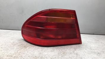 Fanale posteriore principale sinistro (luci)