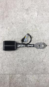 Attache ceinture avant droit