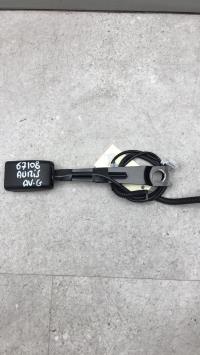 Attache ceinture avant gauche