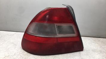Fanale posteriore principale sinistro (luci)
