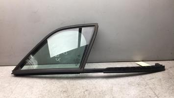 Custode avant droit (porte)