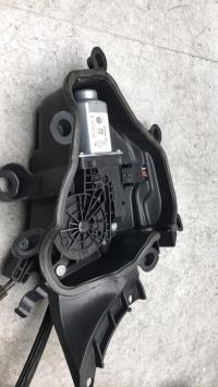 Leve vitre electrique avant gauche