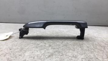 Poignee porte avant gauche