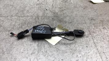 Attache ceinture avant droit