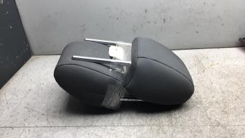 Reposacabezas delantero