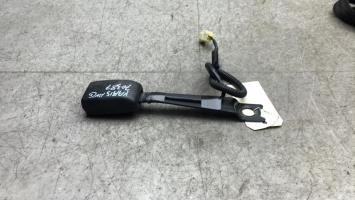 Attache ceinture avant gauche