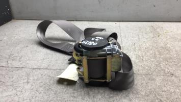 Cinturón de seguridad delantero derecho
