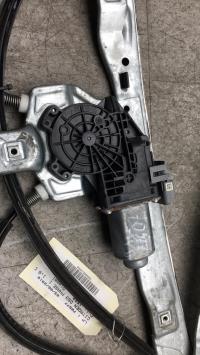 Leve vitre electrique avant gauche