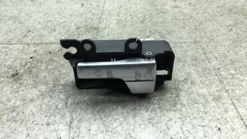 Poignee interieur avant gauche
