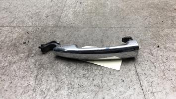 Poignee porte avant gauche