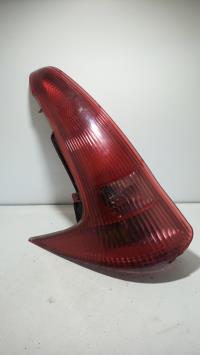Fanale posteriore principale sinistro (luci)
