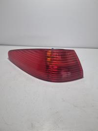 Fanale posteriore principale sinistro (luci)