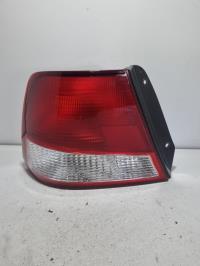 Fanale posteriore principale sinistro (luci)