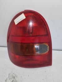 Fanale posteriore principale sinistro (luci)