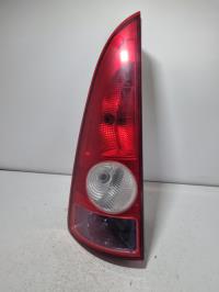 Fanale posteriore principale sinistro (luci)