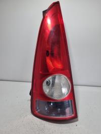 Fanale posteriore principale sinistro (luci)