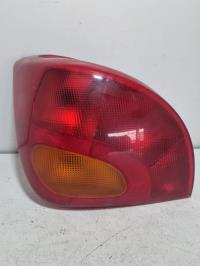 Fanale posteriore principale sinistro (luci)