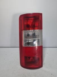 Luz trasera principal izquierda (luces)